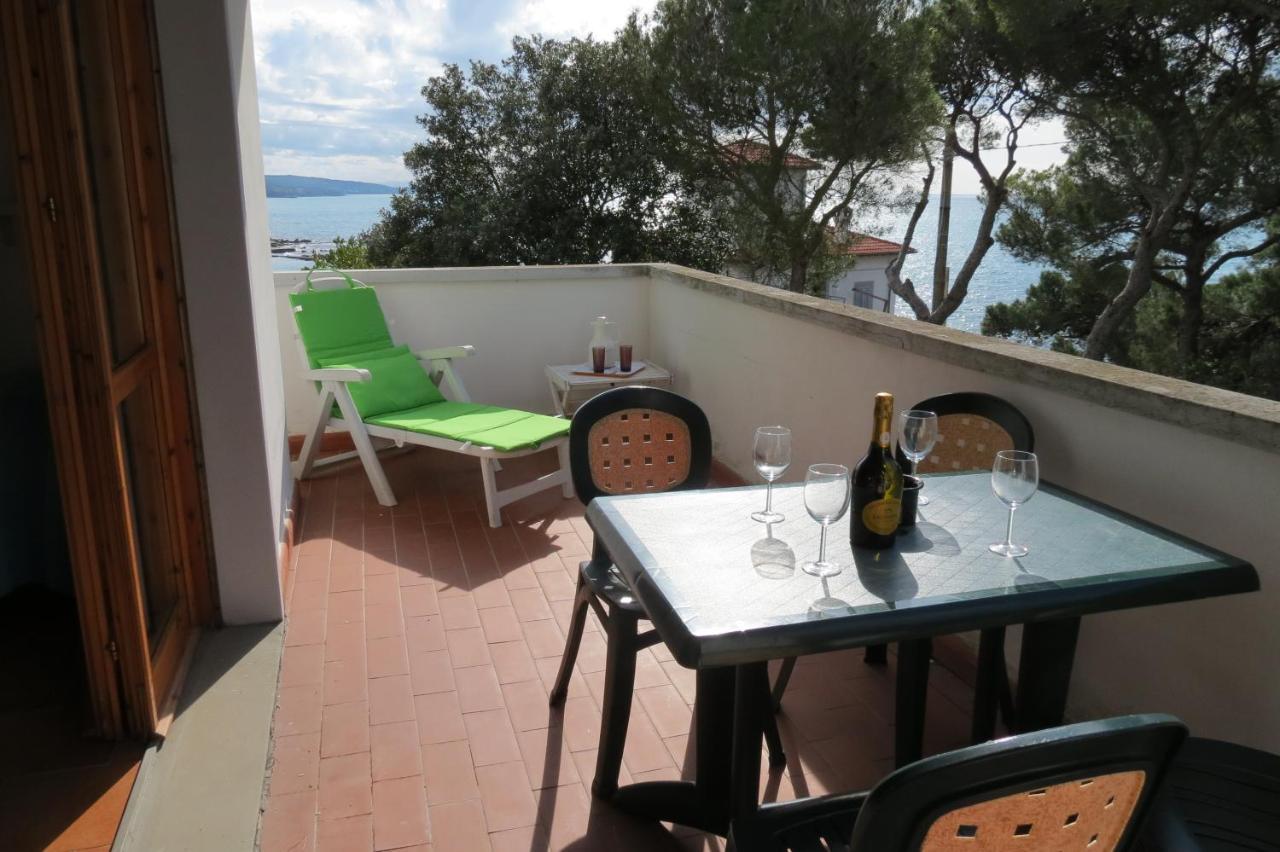 Bellavista Beachfront Apartments Quercianella Zewnętrze zdjęcie