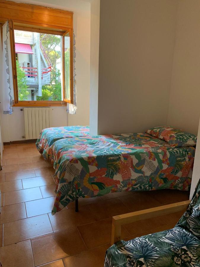 Bellavista Beachfront Apartments Quercianella Zewnętrze zdjęcie